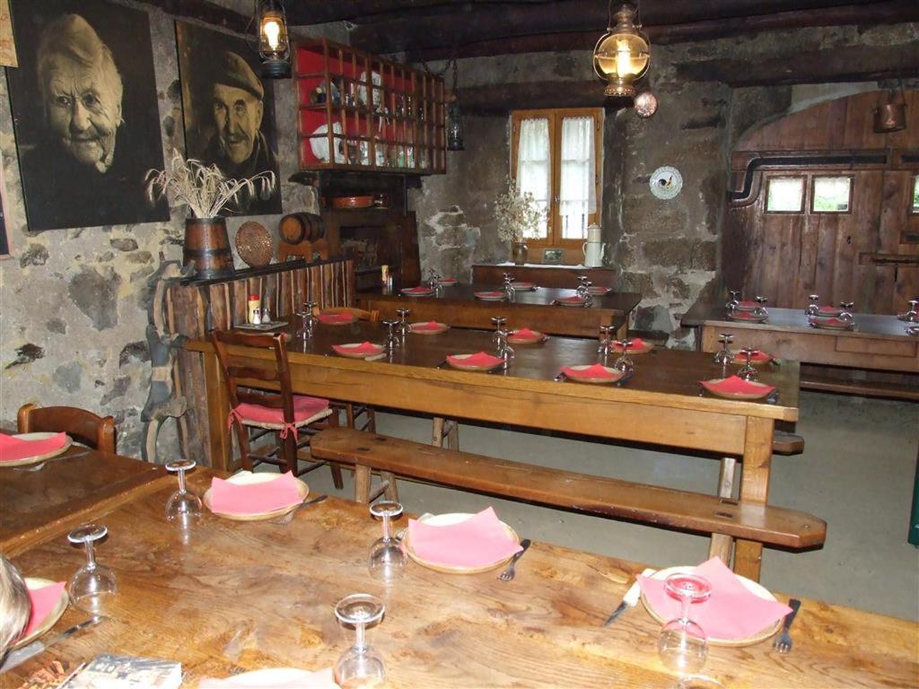 Auberge Paysanne Loubaresse  ภายนอก รูปภาพ