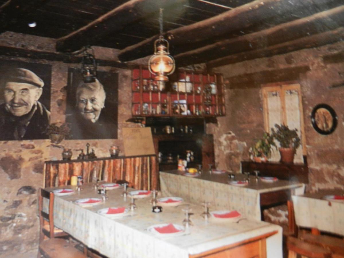 Auberge Paysanne Loubaresse  ภายนอก รูปภาพ